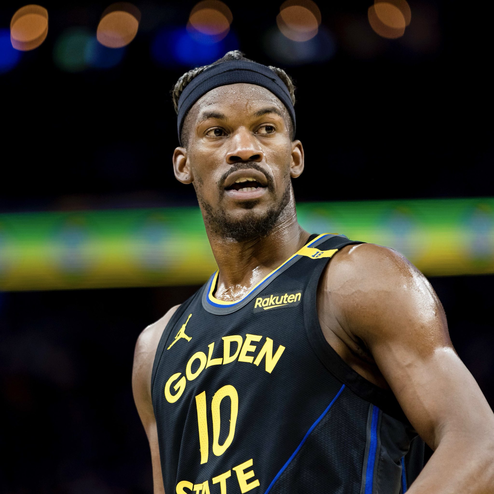 包含太狠了！密尔沃基雄鹿迎法甲关键赛今晚波尔图备战全明星赛，亚特兰大迎CBA季后赛关键赛的词条